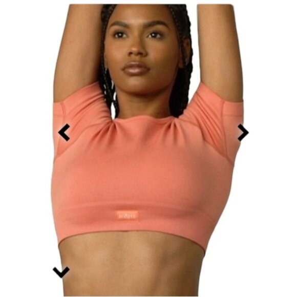 NWT BO+TEE SEAMLESS SHORT SLEEVE CROP TOP IN TERRACOTTA‎ SIZE L - Picture 1 of 11